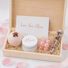Load image into Gallery viewer, "Bath Pamper Hamper" - I love you Mum Personalised Gift Box