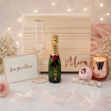 Load image into Gallery viewer, "Best Mum in the World" Luxury Pamper Hamper Gift Box