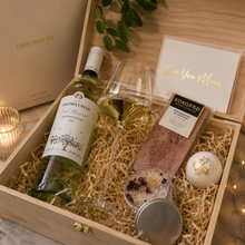 Load image into Gallery viewer, Personalised "Wine Lovers" Luxury Hamper