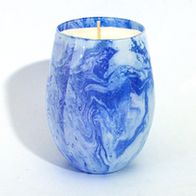 Load image into Gallery viewer, blue marble soy candle