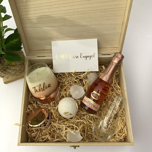 Personalised Timber Box, personalised stemless wine flute, bath fizzy, moscato, Personalised rose gold candle, greeting card
