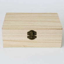Load image into Gallery viewer, Powlaunia timber Hinged Gift Box